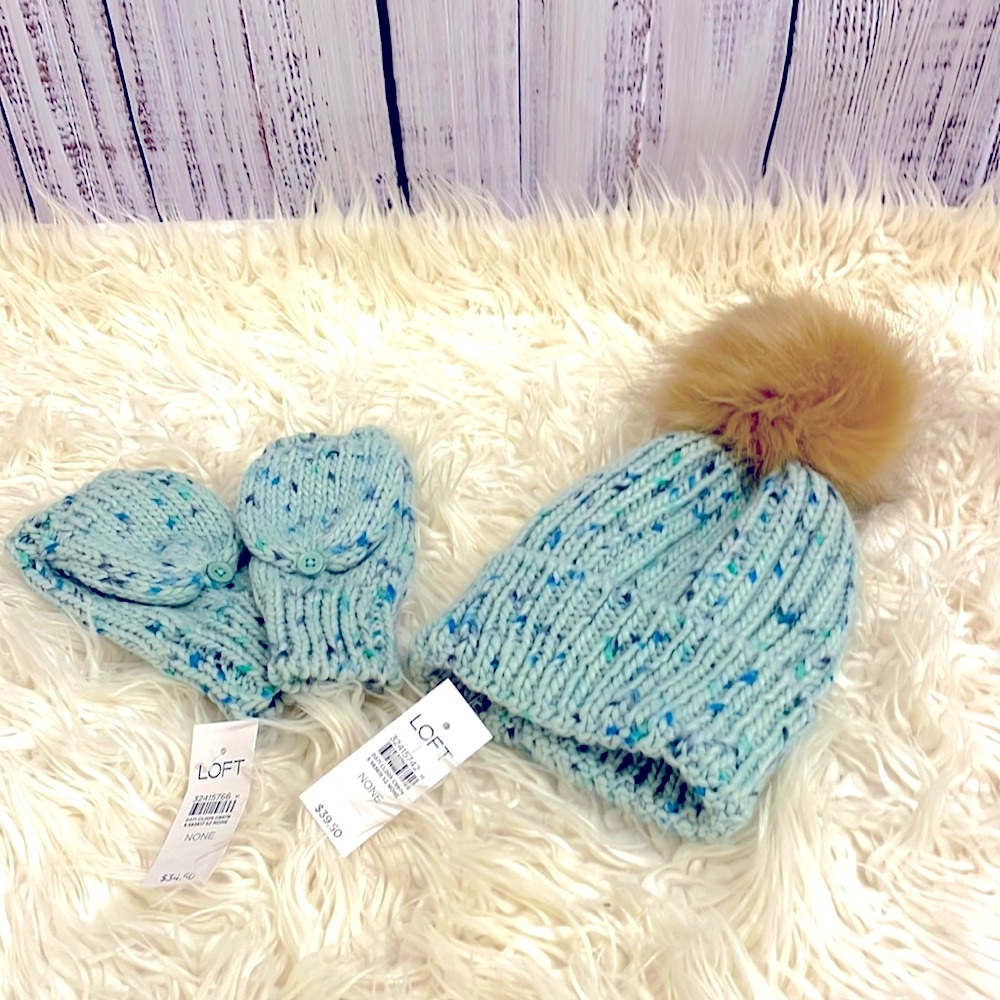 Loft convertible knit fingerless gloves/mittens and matching puff ball cap